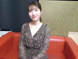 丰满少妇约粉车震没想到车后座狭小空间也能玩各种姿势草出激情