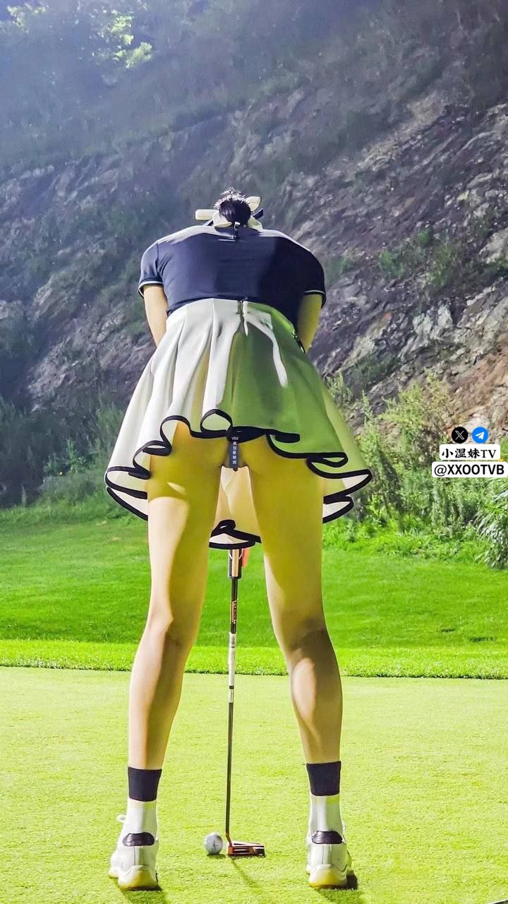 骚气少妇找来朋友一起自慰大秀 跳蛋塞逼逼震动轮流玩呻吟娇喘大声